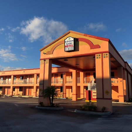 Executive Garden Titusville Hotel 외부 사진