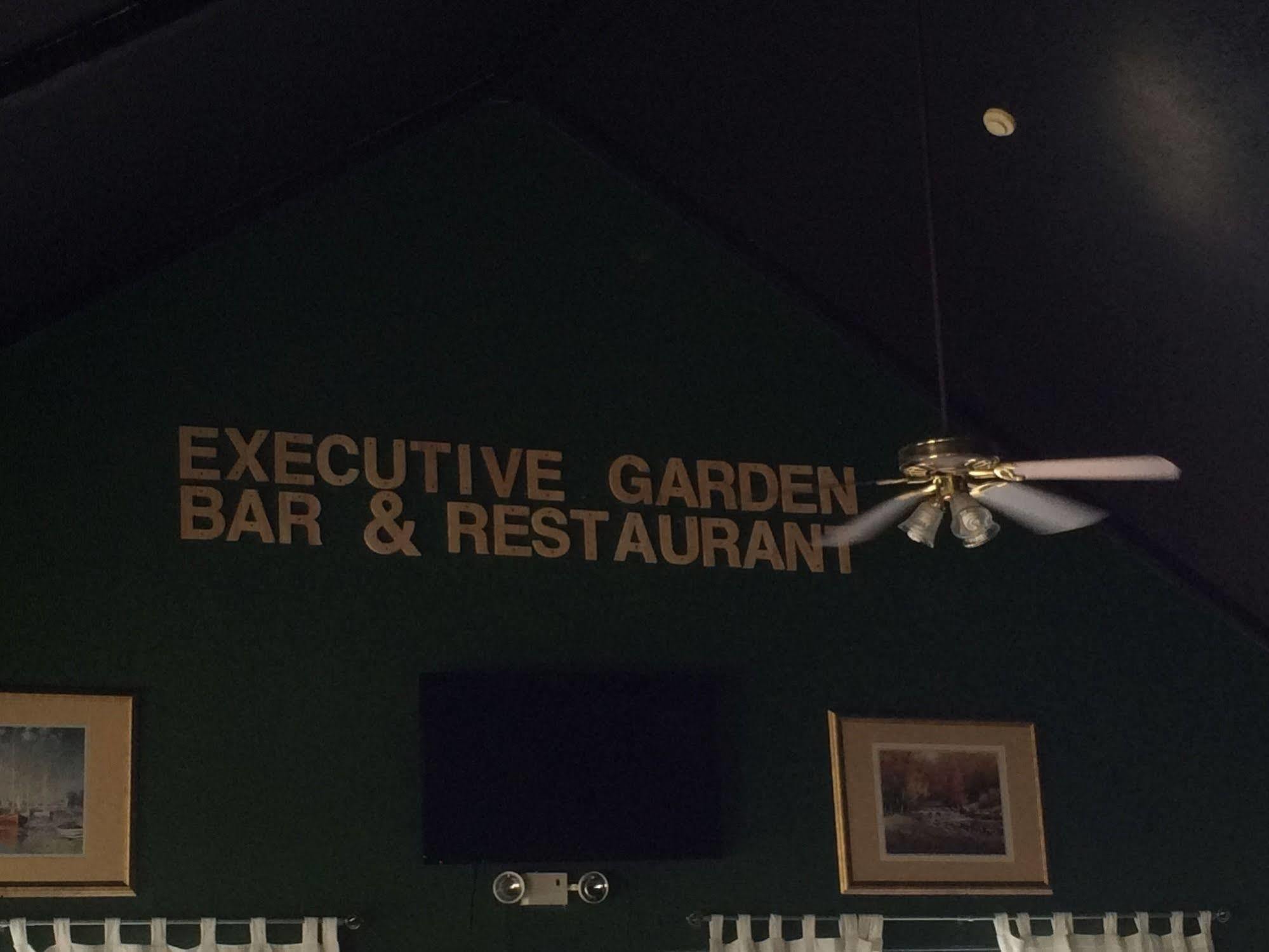 Executive Garden Titusville Hotel 외부 사진