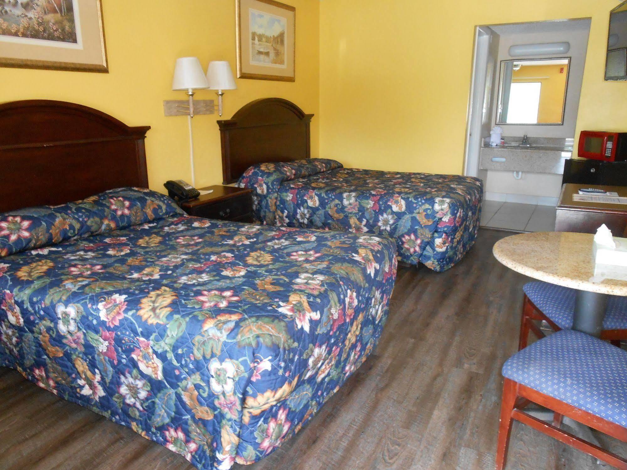 Executive Garden Titusville Hotel 외부 사진