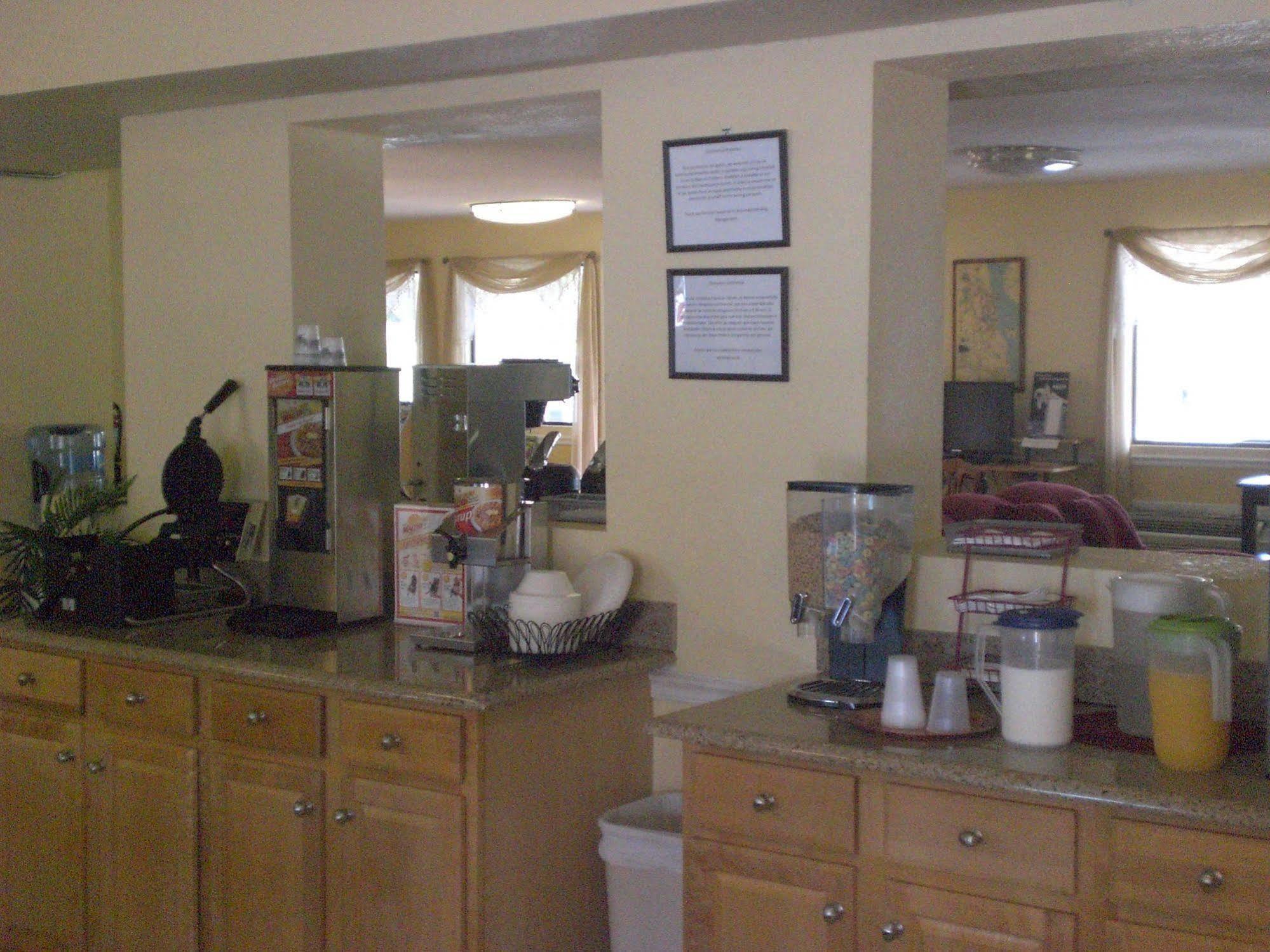 Executive Garden Titusville Hotel 외부 사진