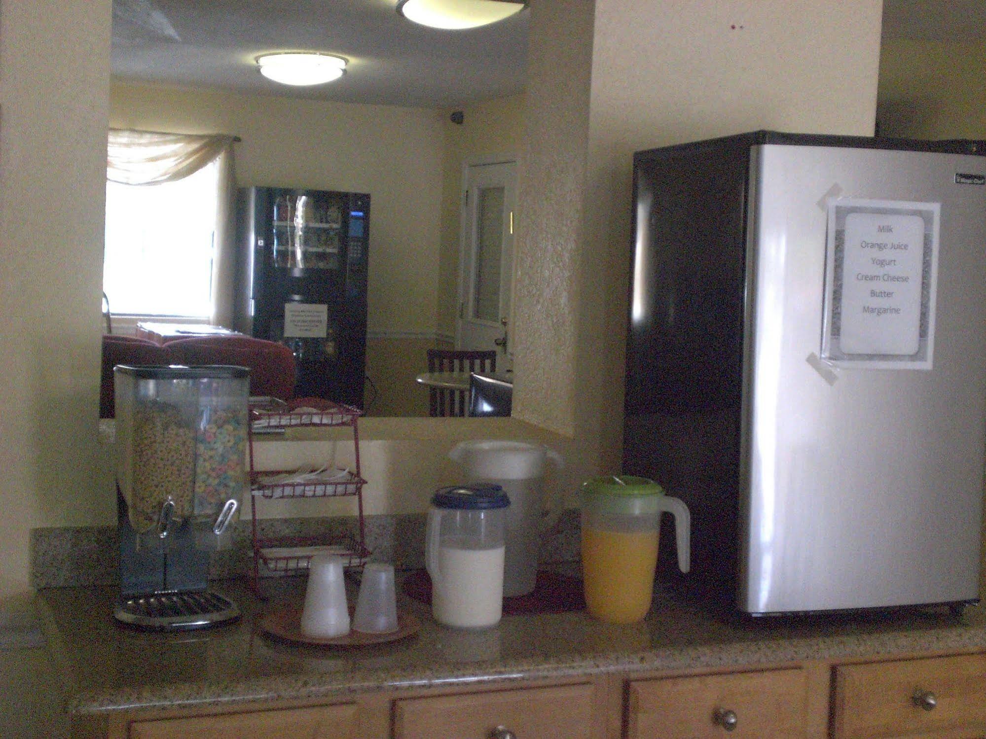 Executive Garden Titusville Hotel 외부 사진