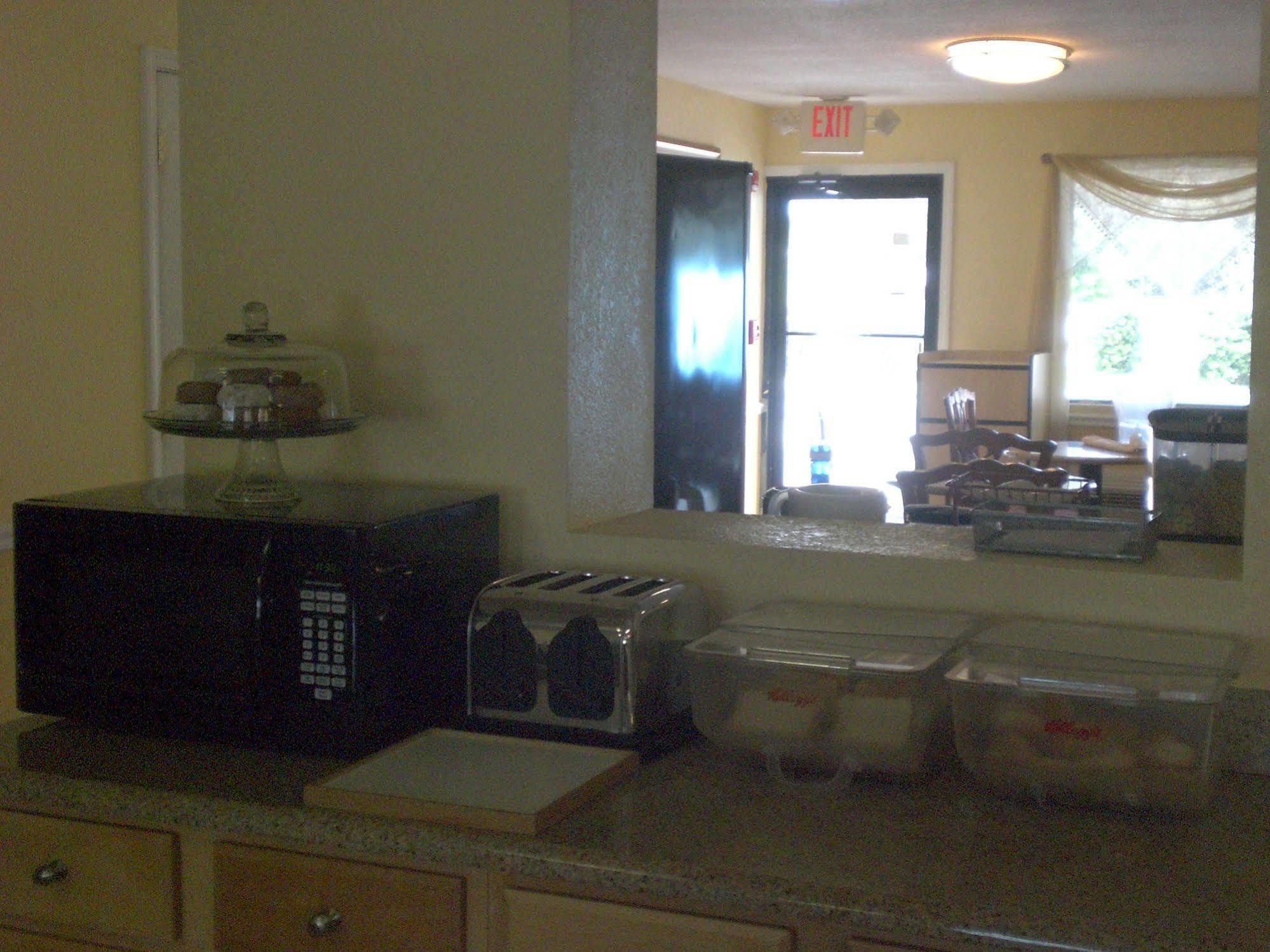 Executive Garden Titusville Hotel 외부 사진