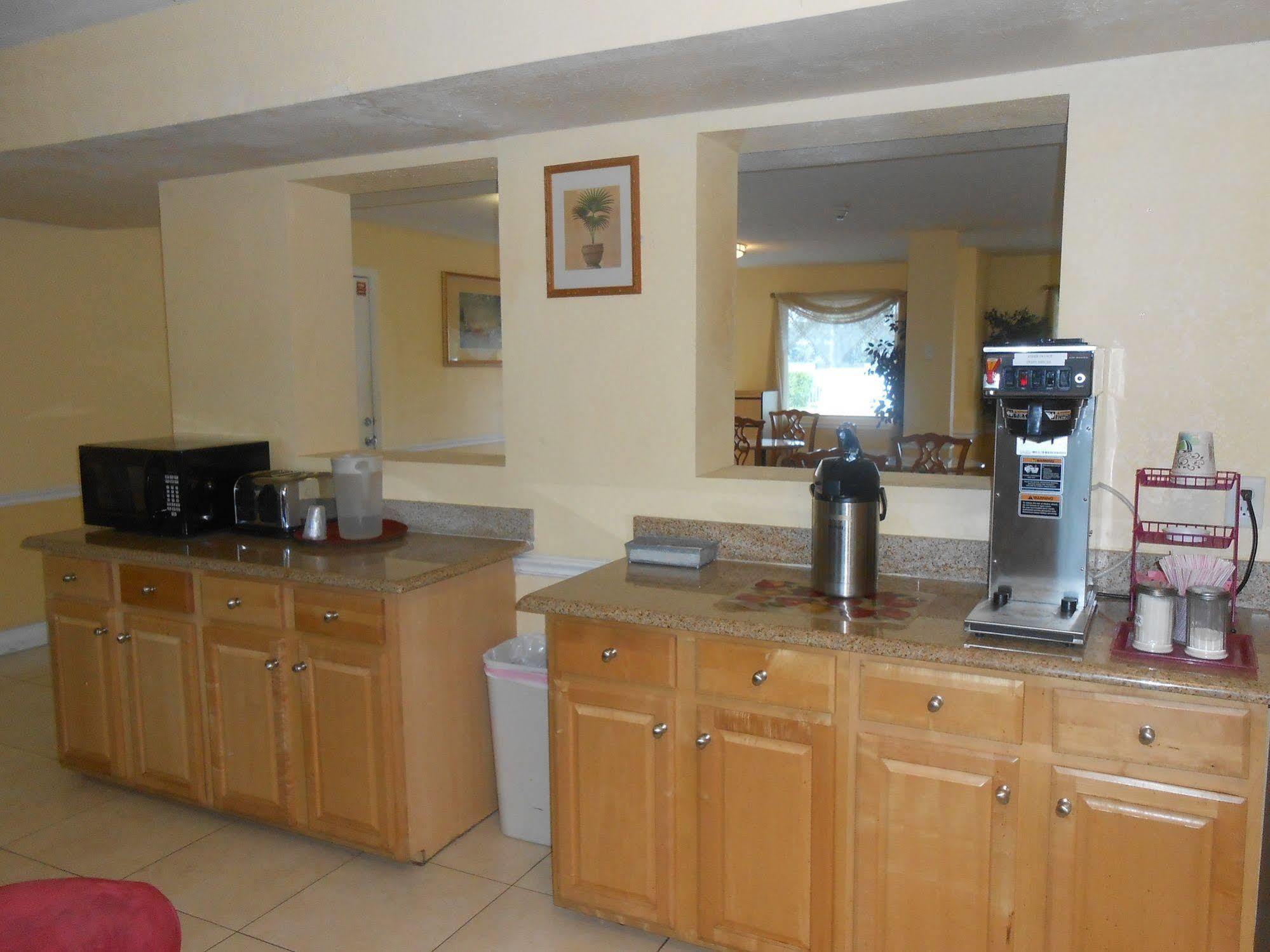 Executive Garden Titusville Hotel 외부 사진