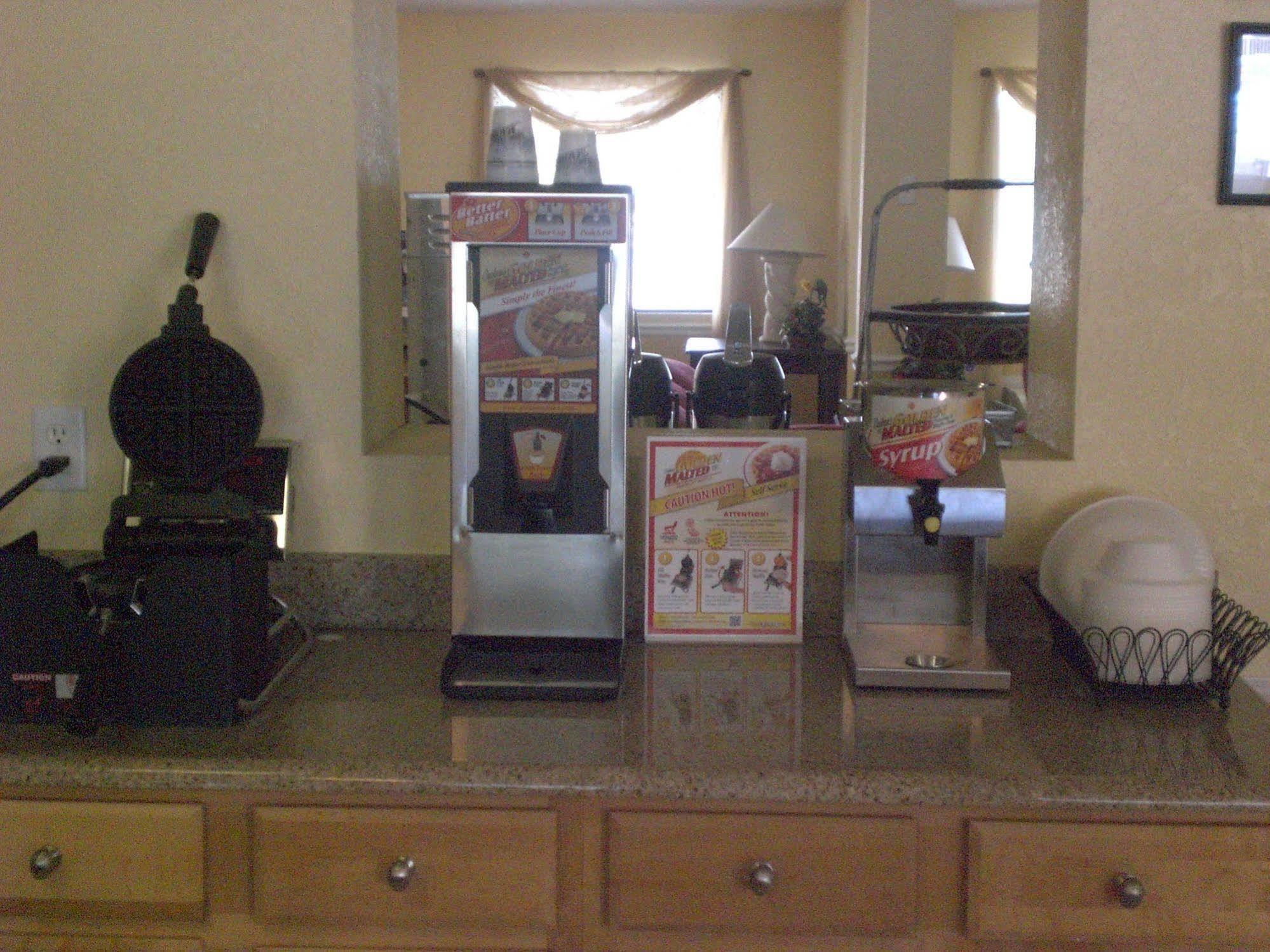 Executive Garden Titusville Hotel 외부 사진