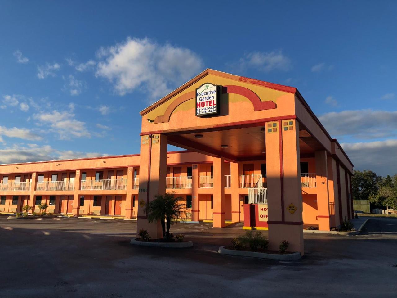 Executive Garden Titusville Hotel 외부 사진