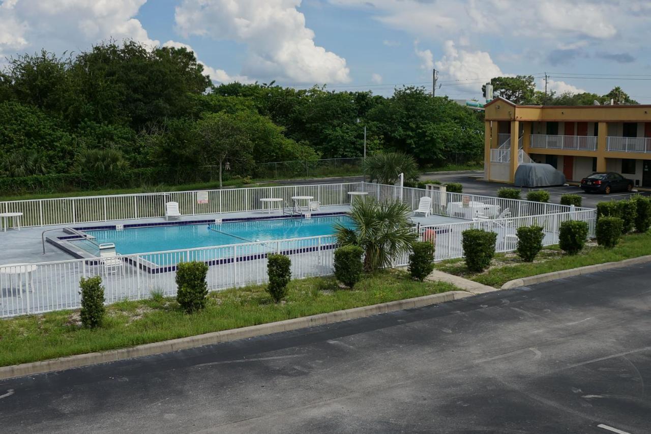 Executive Garden Titusville Hotel 외부 사진
