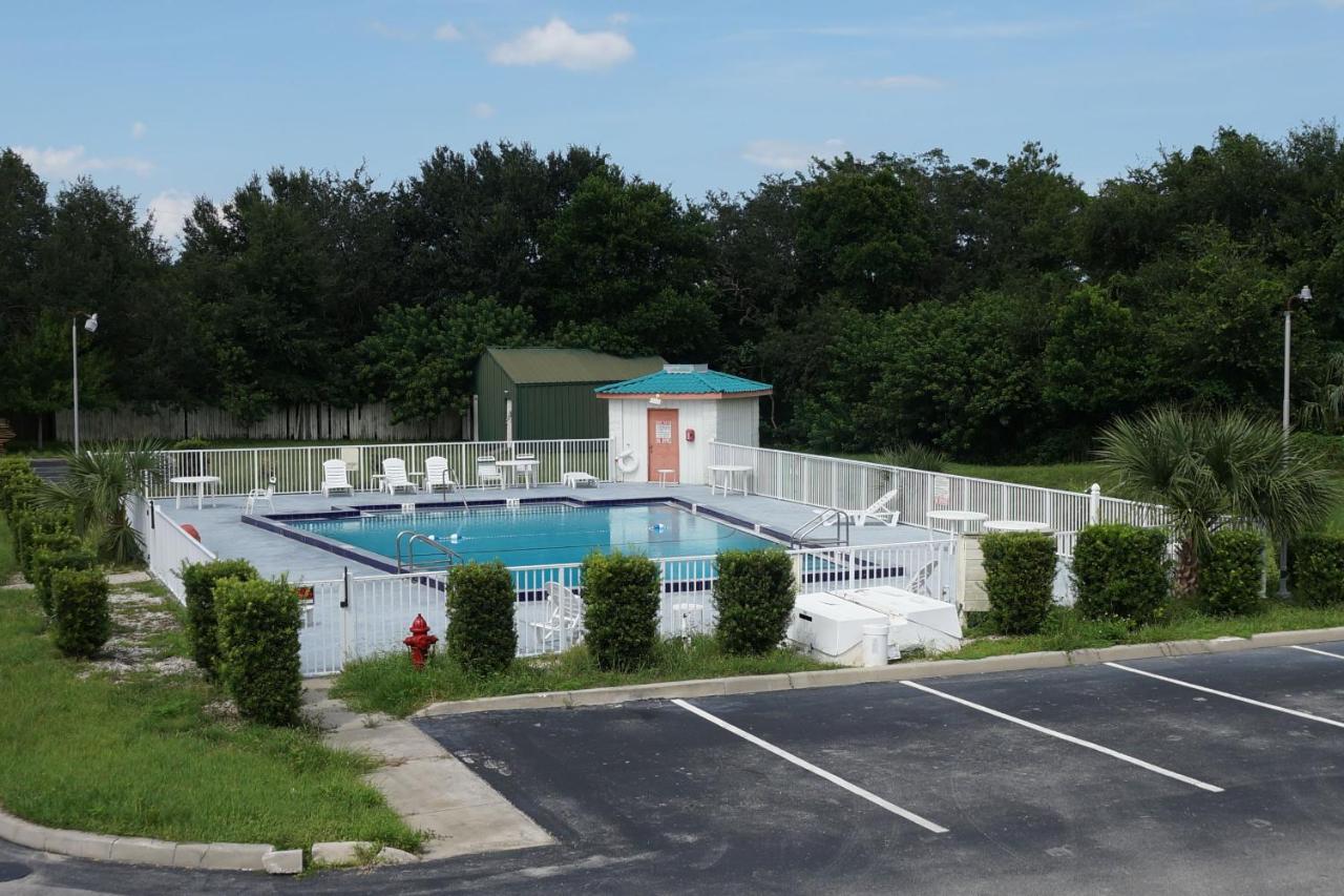 Executive Garden Titusville Hotel 외부 사진